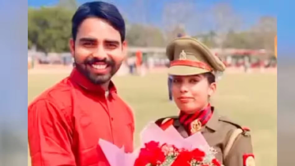 दरोगा बनने के बाद रिश्तों में टकराव, पत्नी पर पति ने लगाया दहेज उत्पीड़न का आरोप