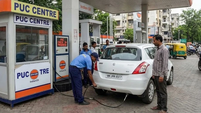 ओडिशा: यूथ कांग्रेस ने परिवहन मंत्री के घर के बाहर किया प्रदर्शन