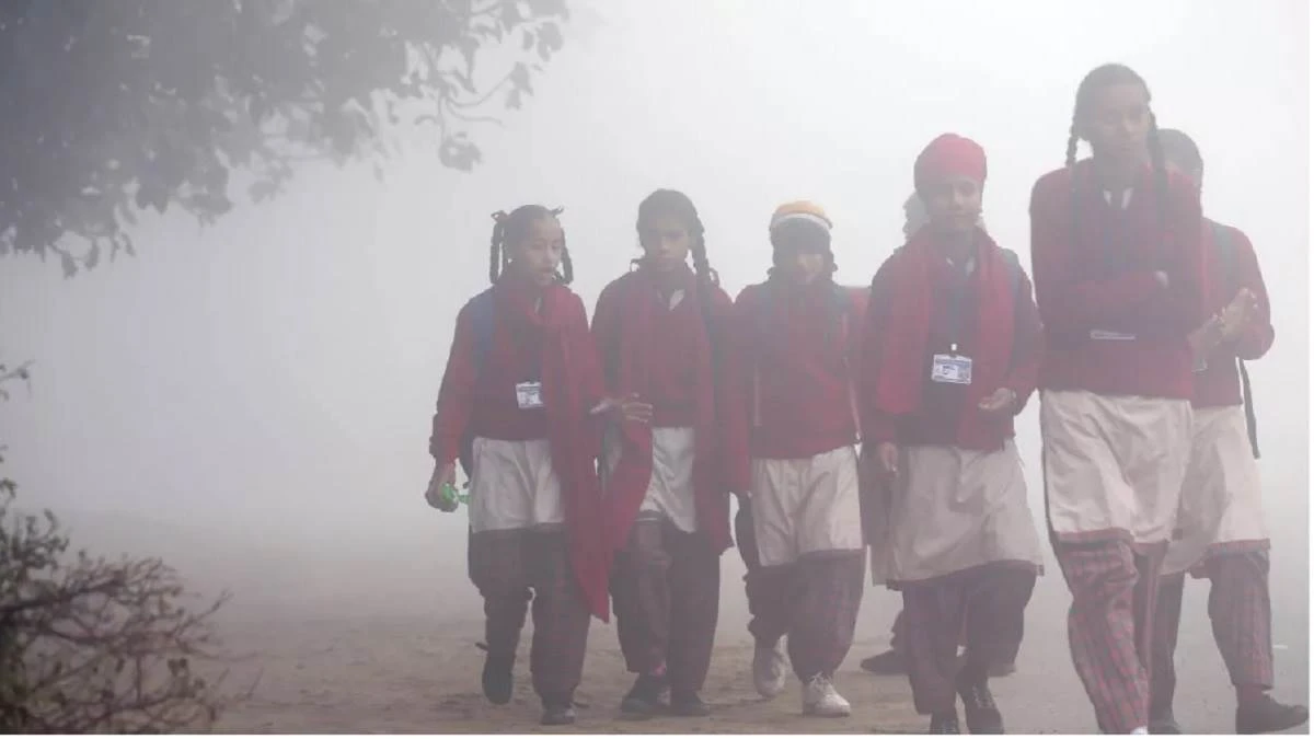 मेरठ में ठंड का असर: नर्सरी से 9वीं तक के स्कूल सोमवार को बंद