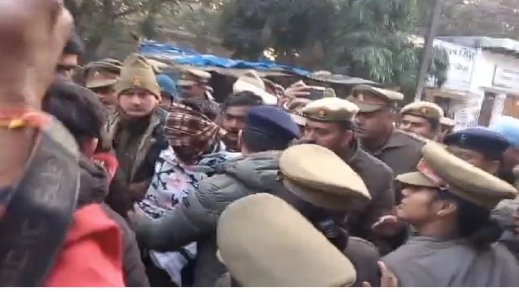 कपसाड़ कांड: पारस सोम ने जेल में ऐसे बिताई पहली रात, खुद को बताया नाबालिग