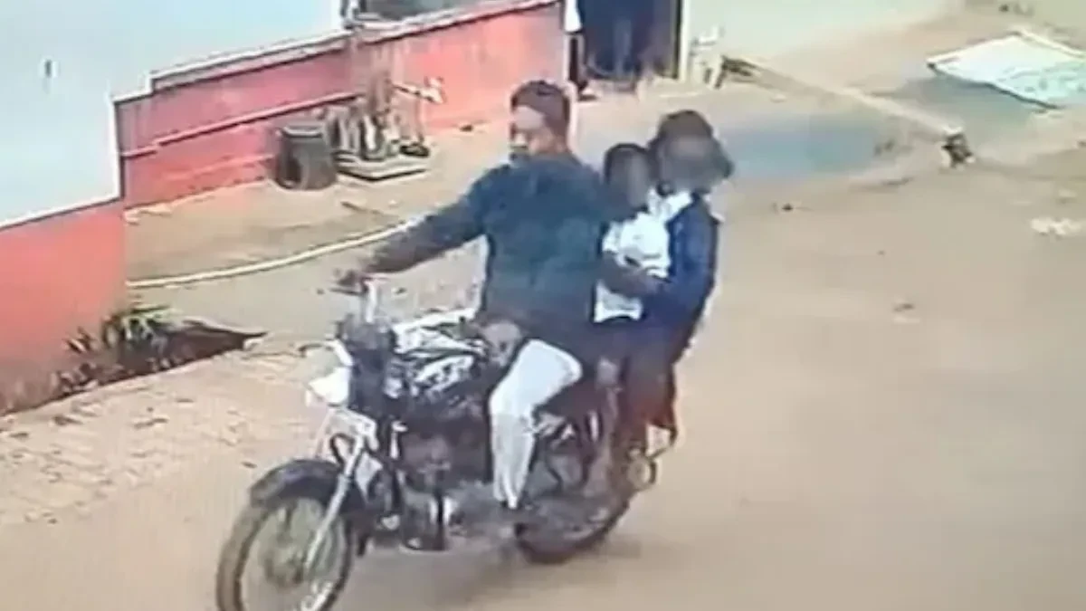 कर्नाटक: स्कूल से लापता दो बच्चे, बाइक एक्सीडेंट ने बचाई जान