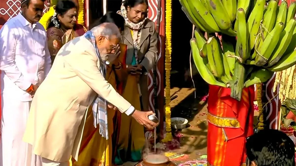 मुरुगन के घर पोंगल समारोह में शामिल हुए पीएम मोदी, गौ सेवा कर दिया पर्यावरण संरक्षण का संदेश