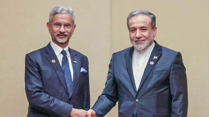 ईरान संकट पर कूटनीतिक संवाद: अराघची और जयशंकर के बीच फोन पर बातचीत