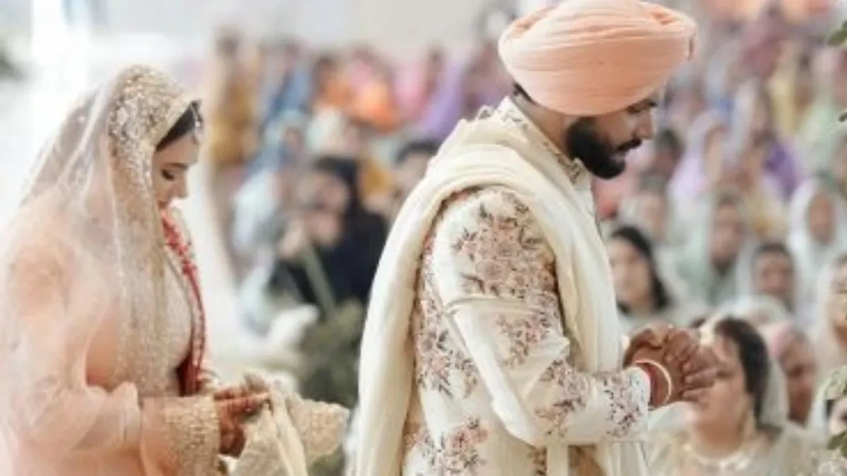 एक्ट्रेस मैंडी ठक्कर का तलाक, 23 महीने में खत्म हुआ सीईओ पति से रिश्ता