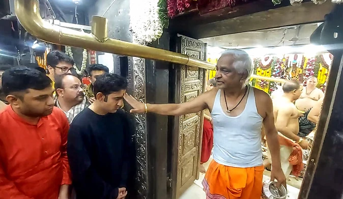 तीसरे वनडे से पहले राहुल-गंभीर पहुंचे महाकाल, वीडियो हुआ वायरल