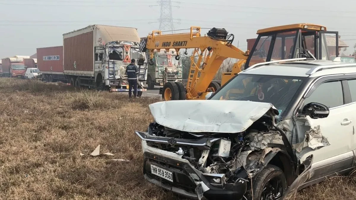 केएमपी एक्सप्रेसवे पर कोहरे ने मचाया कहर, 22 वाहन टकराए, 22 घायल