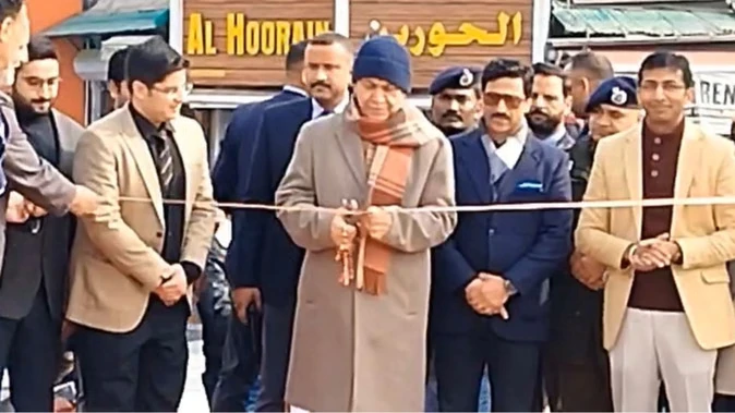 श्रीनगर में उपराज्यपाल मनोज सिन्हा ने नए अमीरा कदल पुल का किया उद्घाटन