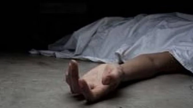 छेड़छाड़ के आरोप से परेशान ससुर ने ट्रेन के सामने कूदकर दी जान