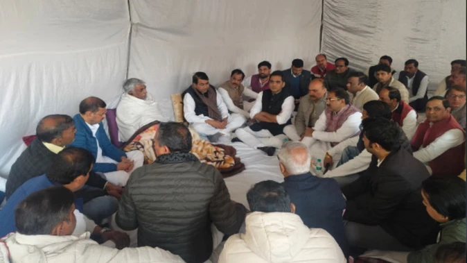 मेरठ: भाजपा प्रदेश उपाध्यक्ष पंकज सिंह ने संजय त्यागी के परिवार को दी सांत्वना