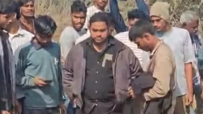 सीवान में सीएम नीतीश कुमार आगमन के बीच धमाका, पटाखा ब्लास्ट से युवक की मौत