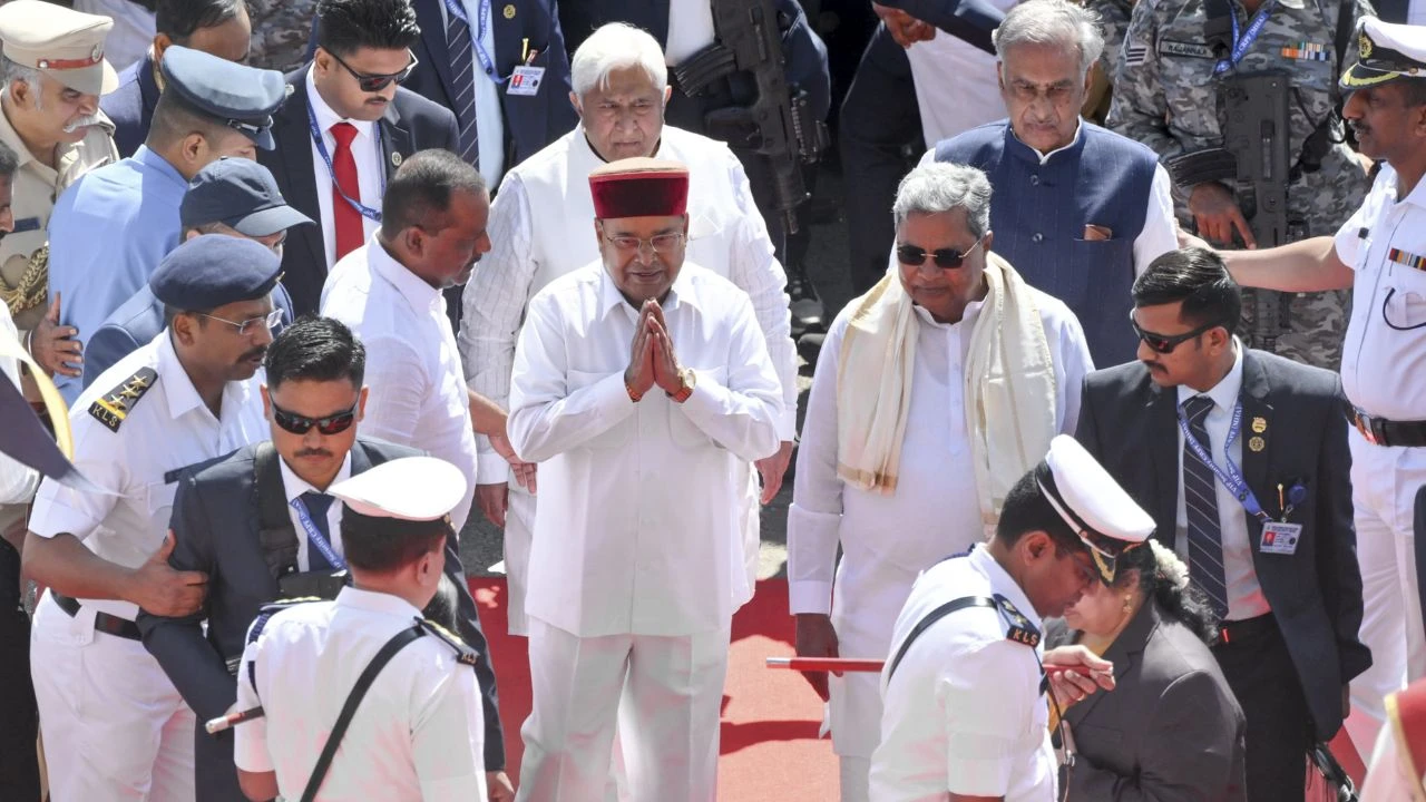 कर्नाटक विधान परिषद में राज्यपाल विवाद पर हंगामा, कार्यवाही चार बार स्थगित