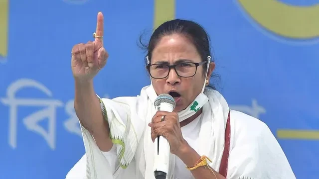 SIR में बंगाली उपनाम बने ‘विसंगति’, लाखों मतदाता सुनवाई में फंसे:  सीएम ममता