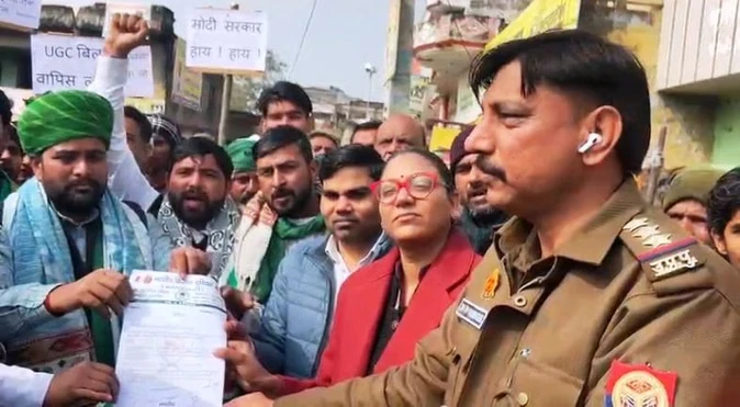 मेरठ: सरधना में राजीव राणा के नेतृत्व में यूजीसी कानून के विरोध में प्रदर्शन