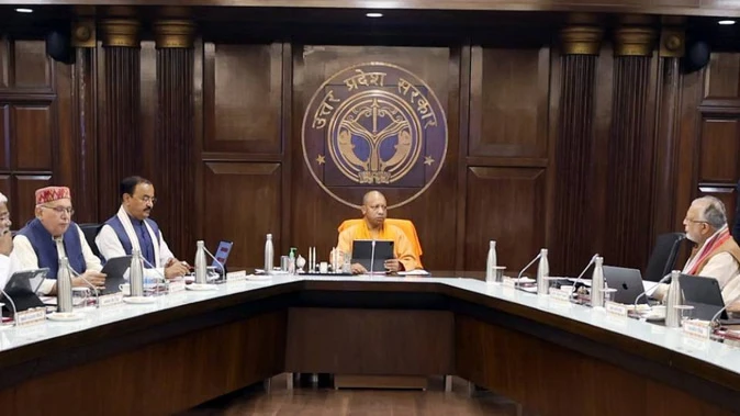 उत्तर प्रदेश कैबिनेट ने शिक्षकों को दी कैशलेस इलाज की सुविधा