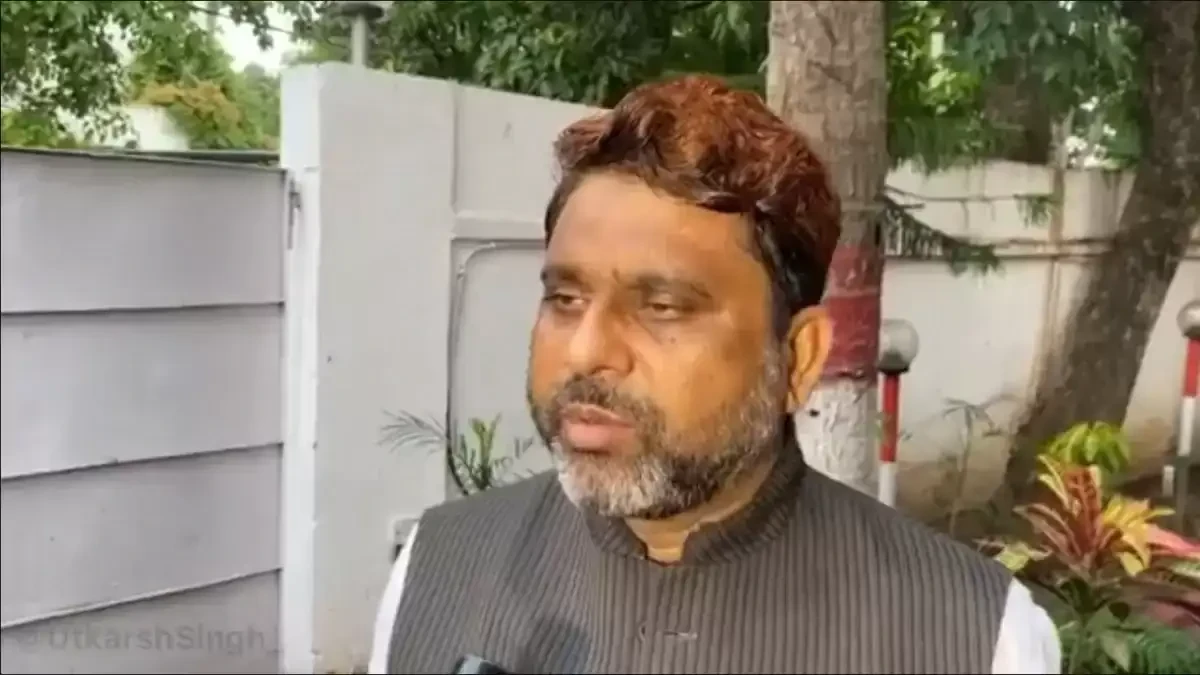 अख्तरुल ईमान का आग्रह: अजान देते समय रखें आवाज की मर्यादा