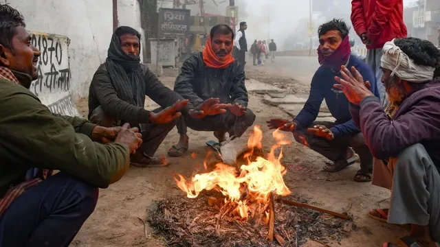 उत्तर भारत में मौसम का कहर: कोहरा, तेज हवाएं और बारिश का अलर्ट