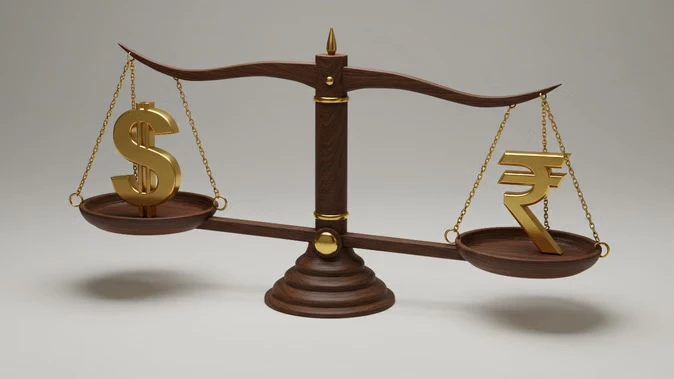 टैरिफ कटौती के बाद रुपये में जोरदार उछाल, डॉलर के मुकाबले 90.30 पर खुला