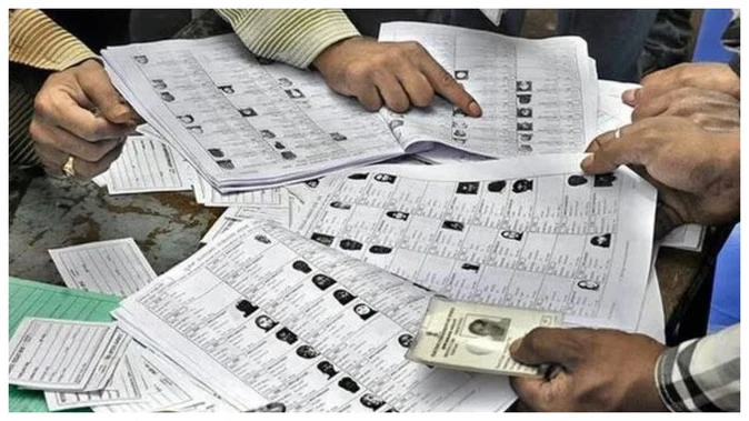 बिजनौर: फर्जी फार्म-7 मामले को लेकर आजाद समाज पार्टी ने तहसील में प्रदर्शन किया