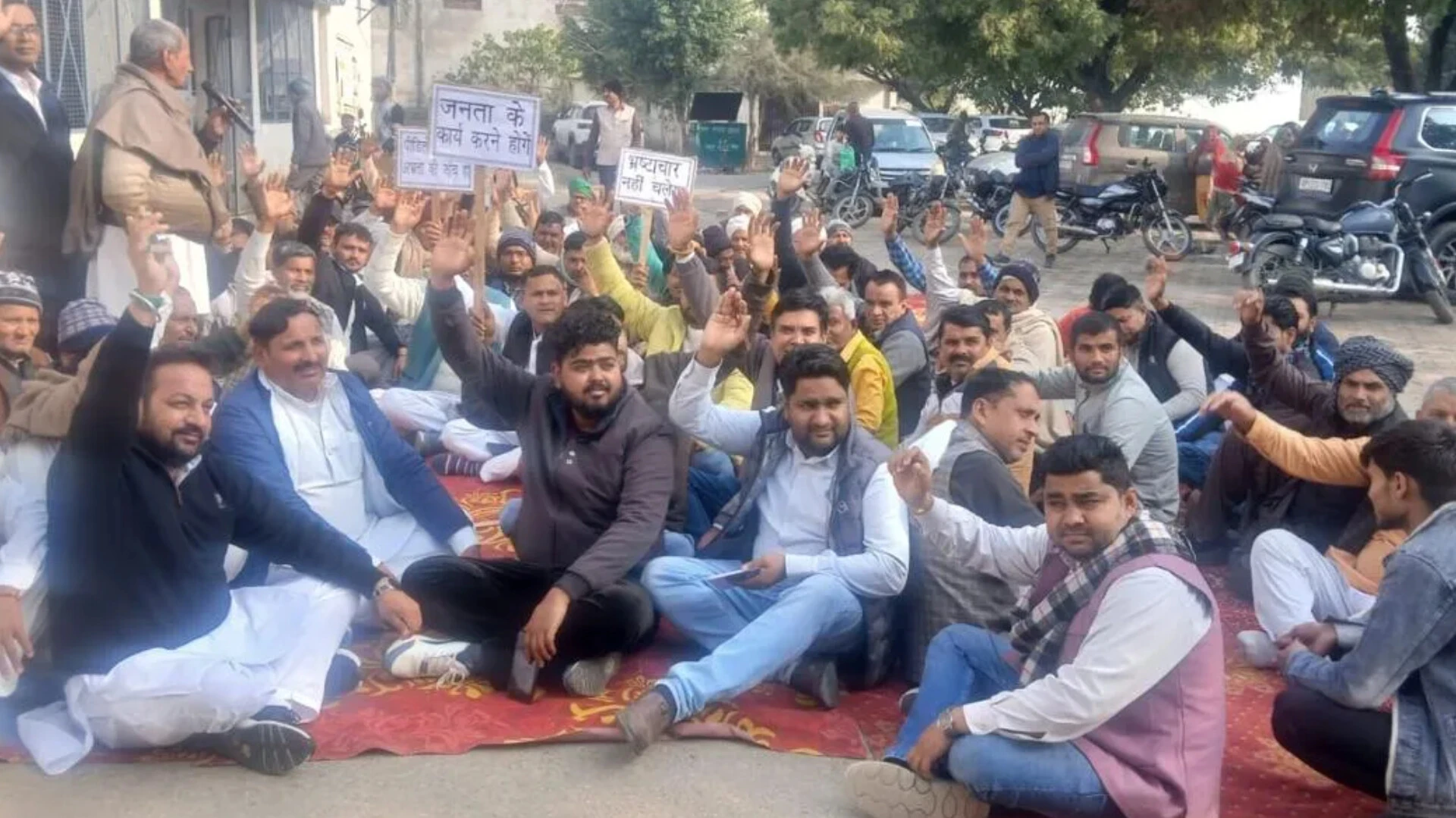 तहसीलों का क्या आलम है !