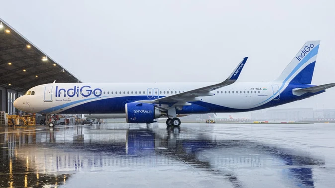 मुंबई एयरपोर्ट पर इंडिगो विमान में तकनीकी गड़बड़ी, सभी यात्री सुरक्षित