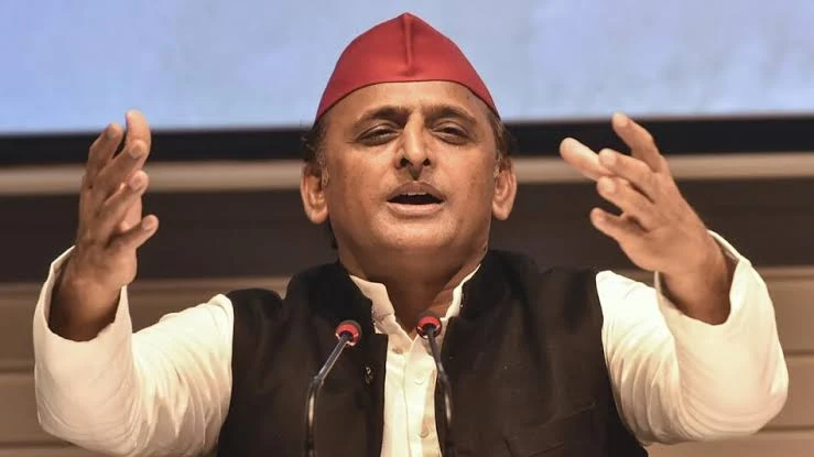 अखिलेश यादव ने कटी पतंग में देखा चीनी मांझा, वीडियो कर दिया शेयर