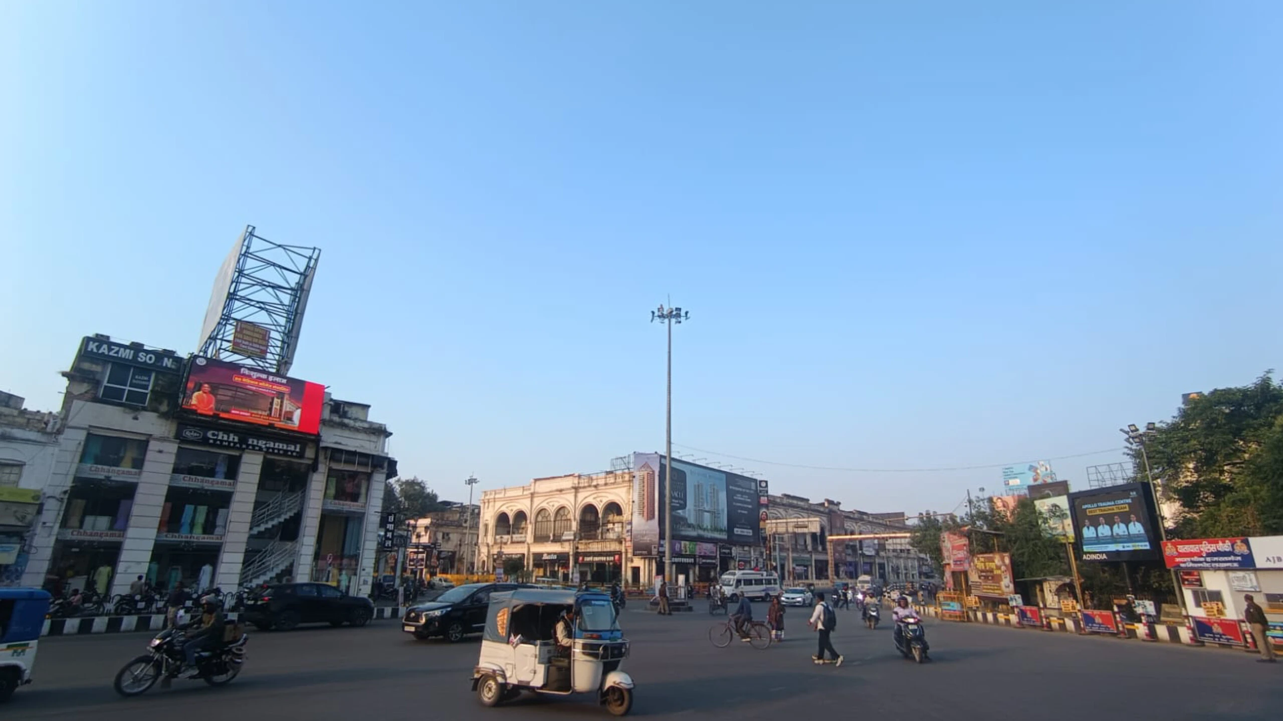 मौसम अपडेट: यूपी में ठंड का दौर खत्म, मंगलवार से बढ़ेगा तापमान