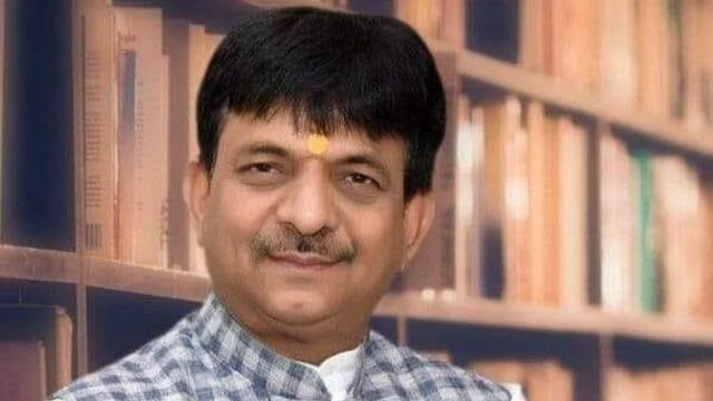 ‘घूसखोरी पंडत’ फिल्म समाज को बांटने का प्रयास, दोषियों पर हो कार्रवाई: मंत्री कपिल देव