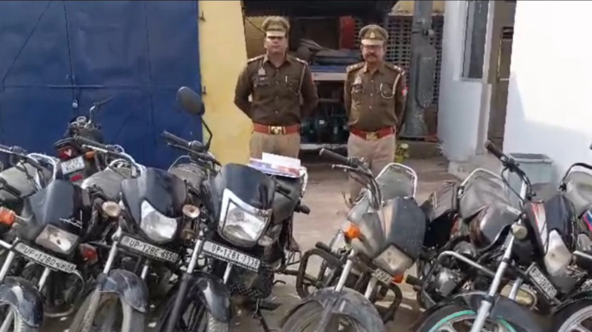 मुजफ्फरनगर पुलिस ने अवैध मुर्गा-सट्टेबाजी पर मारा छापा, 11 बाइक जब्त