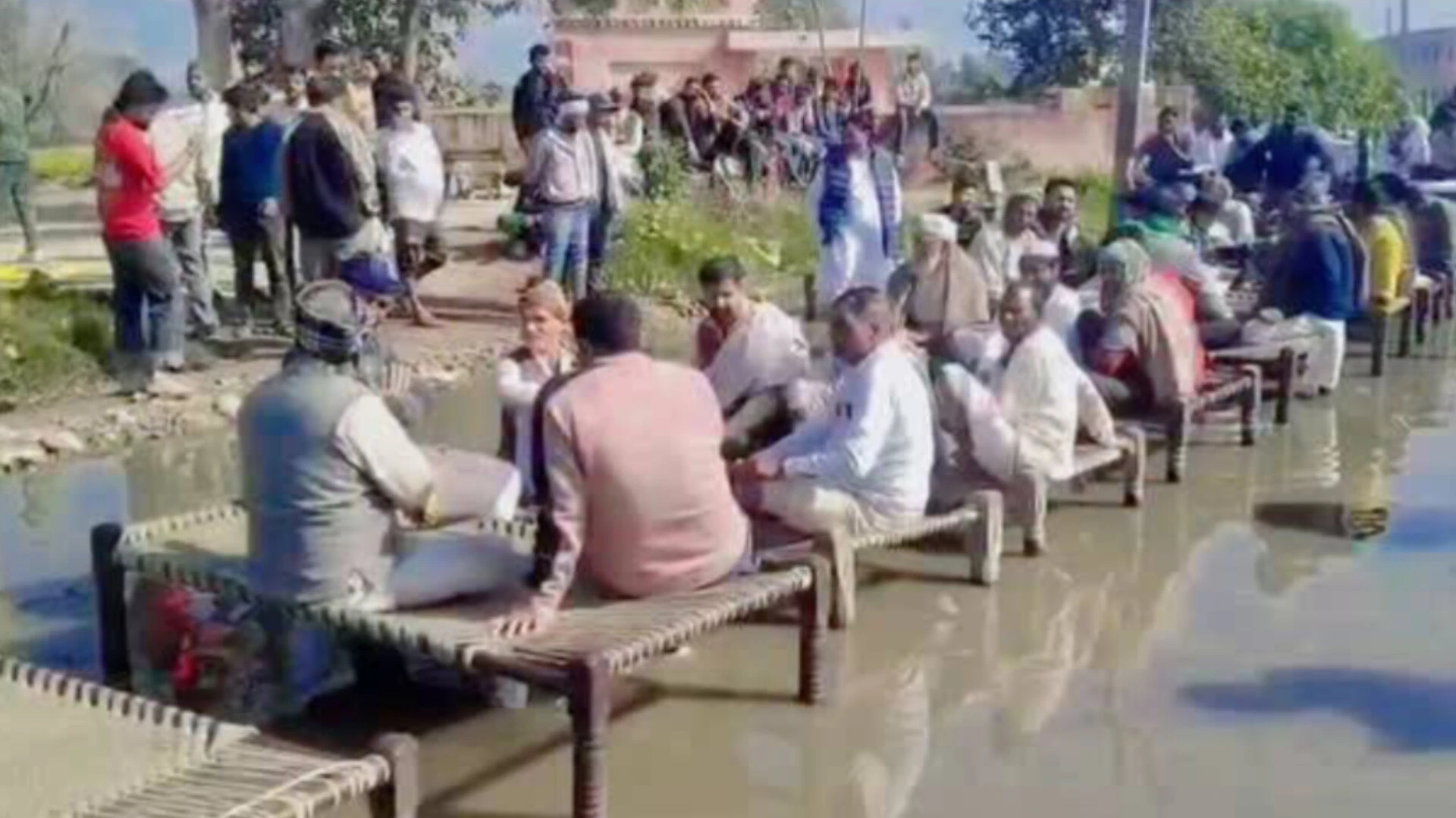 खटोला यहीं बिछेगा !