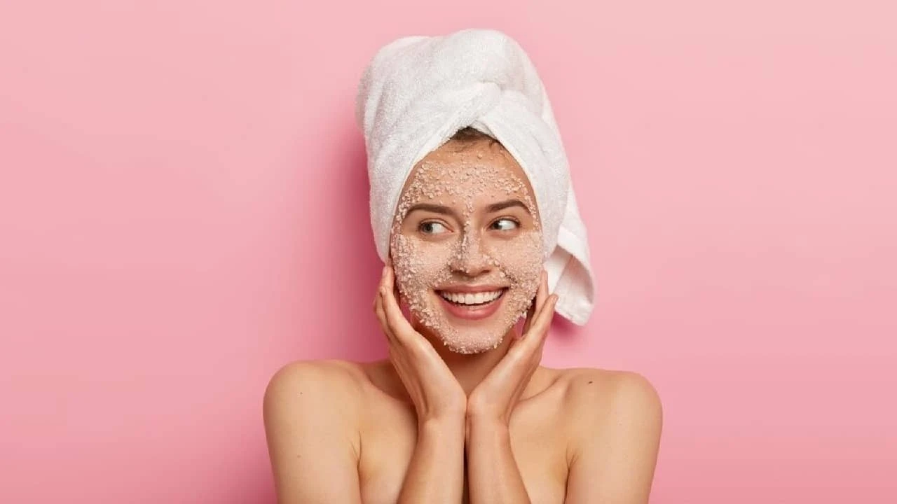 पार्लर जाने की जरूरत नहीं! घर पर इन 3 स्टेप से करें फेस क्लीनअप