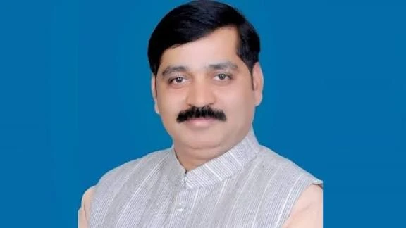 छेड़छाड़ और एससी-एसटी एक्ट मामले में सपा प्रवक्ता मनोज यादव गिरफ्तार