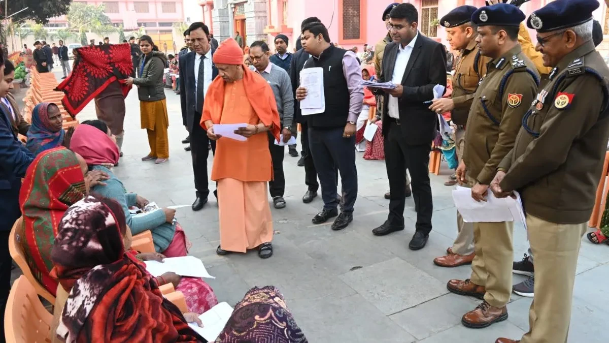 गलत जांच रिपोर्ट पर होगी एफआईआर: जनता दर्शन में सीएम योगी के सख्त निर्देश