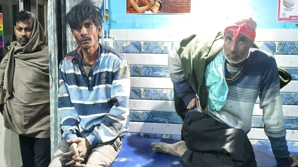 शामली के कांधला में देर रात बवाल, कहासुनी के बाद लाठी-डंडे चले