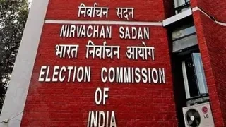 पश्चिम बंगाल: मतदाता सूची सुधार में लापरवाही, सात अधिकारी निलंबित