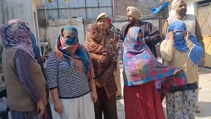 शर्मनाक: कलयुगी मां ने नवजात बच्ची का कर दिया सौदा, पार्क में हो रही थी डील