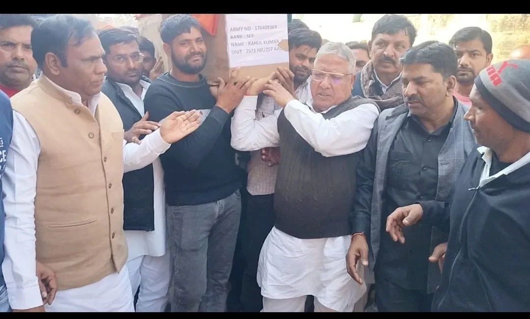 मेरठ: शहीद हवलदार राहुल को नम आंखों से दी विदाई, पांच साल के बेटे ने दी मुखाग्नि