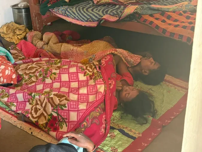 सूरजपुर में सर्दी से बचने के लिए जलाई गई सिगड़ी बनी घातक, परिवार के तीन सदस्य मृत