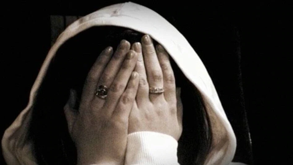 टीटीई ने एसी कोच में युवती के साथ की दुष्कर्म की कोशिश, आरोपी निलंबित