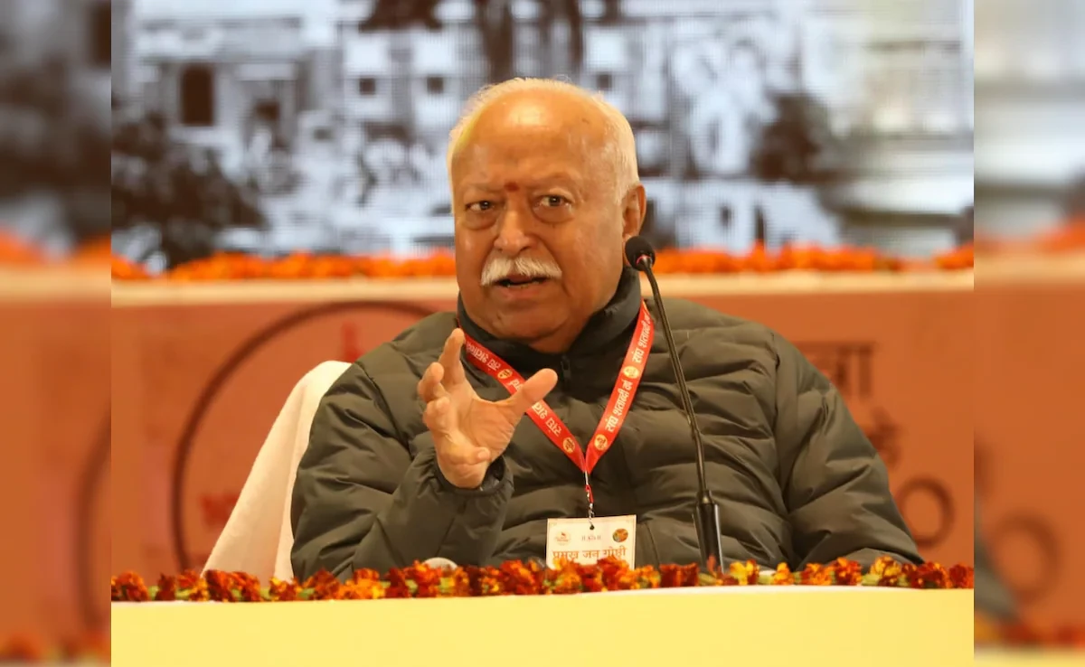 मंदिरों की कमाई जन कल्याण पर हो खर्च: मोहन भागवत