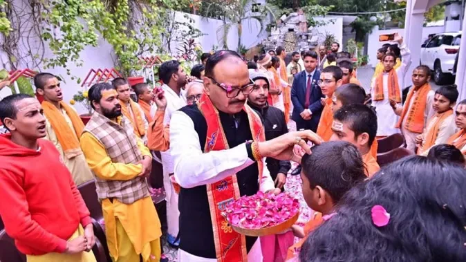 ब्रजेश पाठक ने 100 बटुकों को किया सम्मानित, बोले- चोटी खींचने वालों को लगेगा पाप