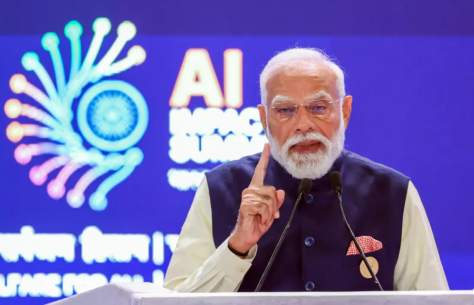 प्रधानमंत्री मोदी ने की एआई के लिए नैतिक और इंसान-केंद्रित रोडमैप की वकालत