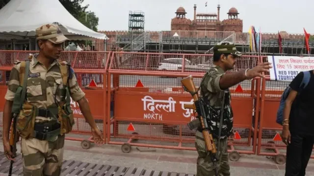 लाल किला और चांदनी चौक पर आतंकवादी हमले की साजिश का खुलासा, हाई अलर्ट जारी