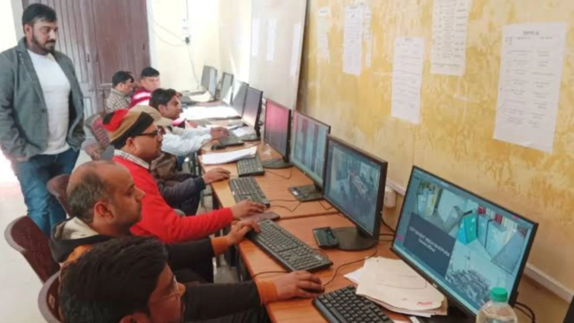 यूपी बोर्ड परीक्षा में लापरवाही, 19 स्टैटिक मजिस्ट्रेट निरीक्षण में नदारत, वेतन रोका