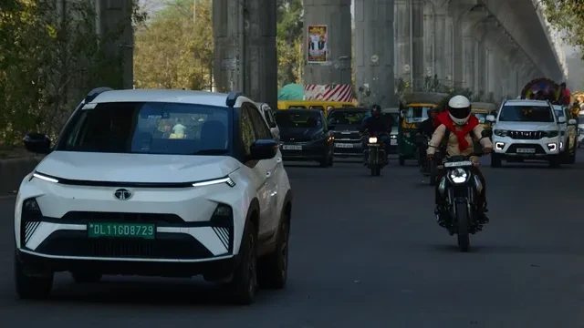 गाजियाबाद में इलेक्ट्रिक वाहनों को बढ़ावा, करोड़ों की सब्सिडी वितरित