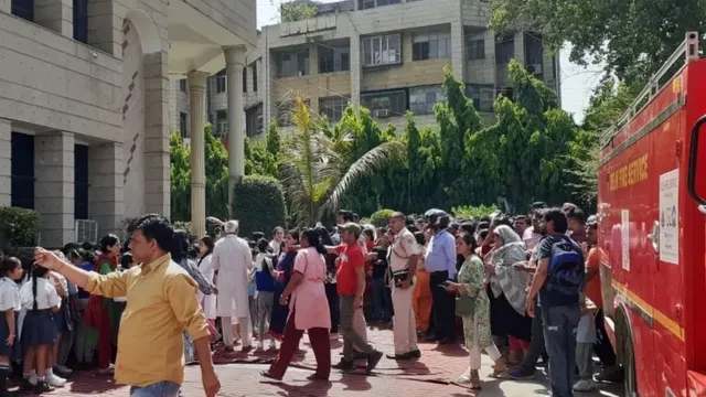 दिल्ली के एयरफोर्स गोल्डन जुबली स्कूल को बम धमकी, पुलिस ने शुरू की जांच
