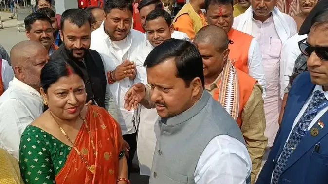 दरभंगा में संजय सरावगी की माता के द्वादशा श्राद्ध में शामिल हुए भाजपा अध्यक्ष नितीन नवीन