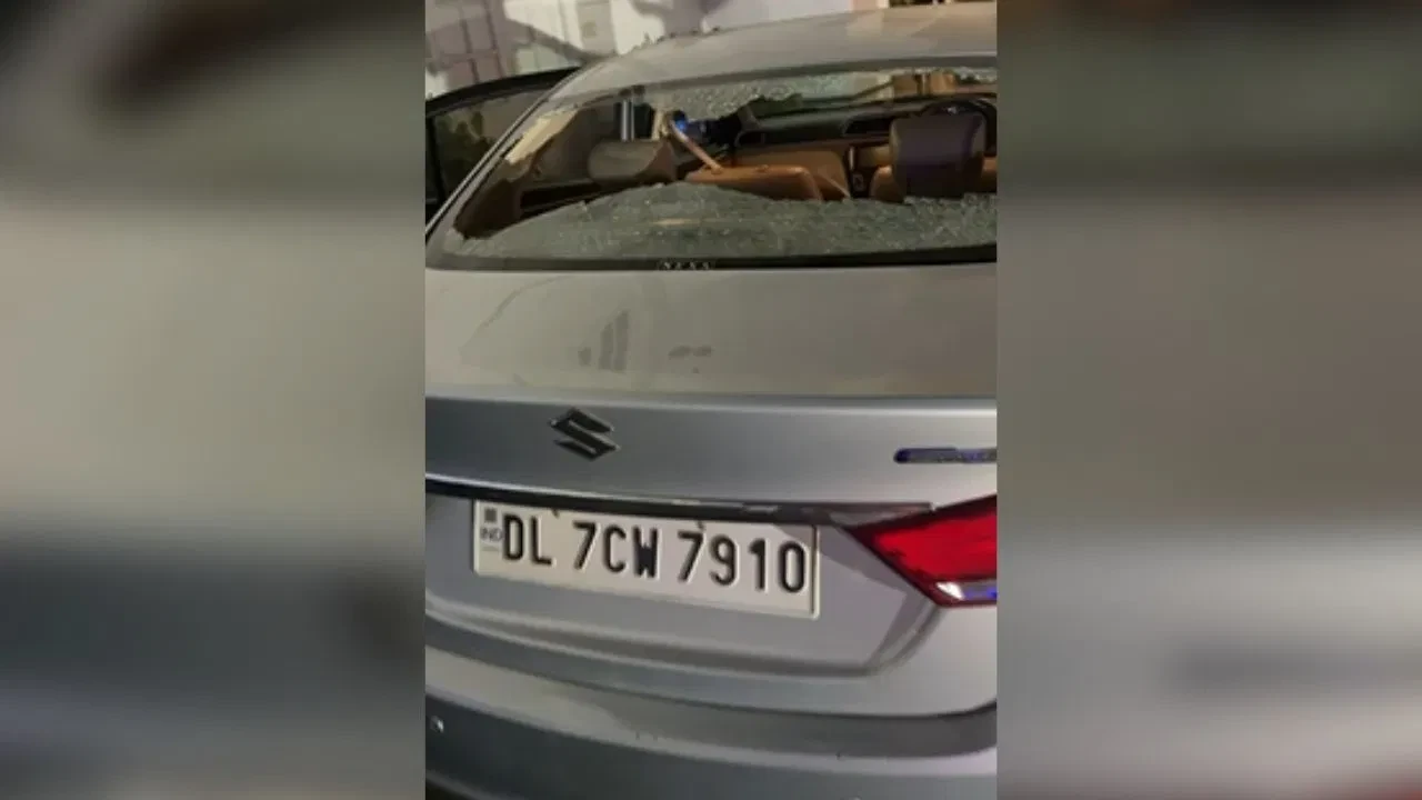 दिल्ली: जेल में बंद गैंगस्टर लॉरेंस बिश्नोई के वकील की कार पर फायरिंग