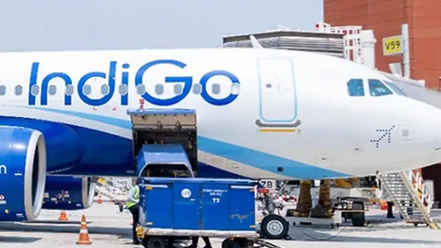 चेन्नई से सिंगापुर जाने वाली इंडिगो फ्लाइट में पांच घंटे की देरी, पैसेंजर का गुस्सा वायरल