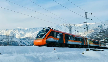 कश्मीर में रेलवे विस्तार: नई कनेक्टिविटी और सीमावर्ती पहुंच को बढ़ावा