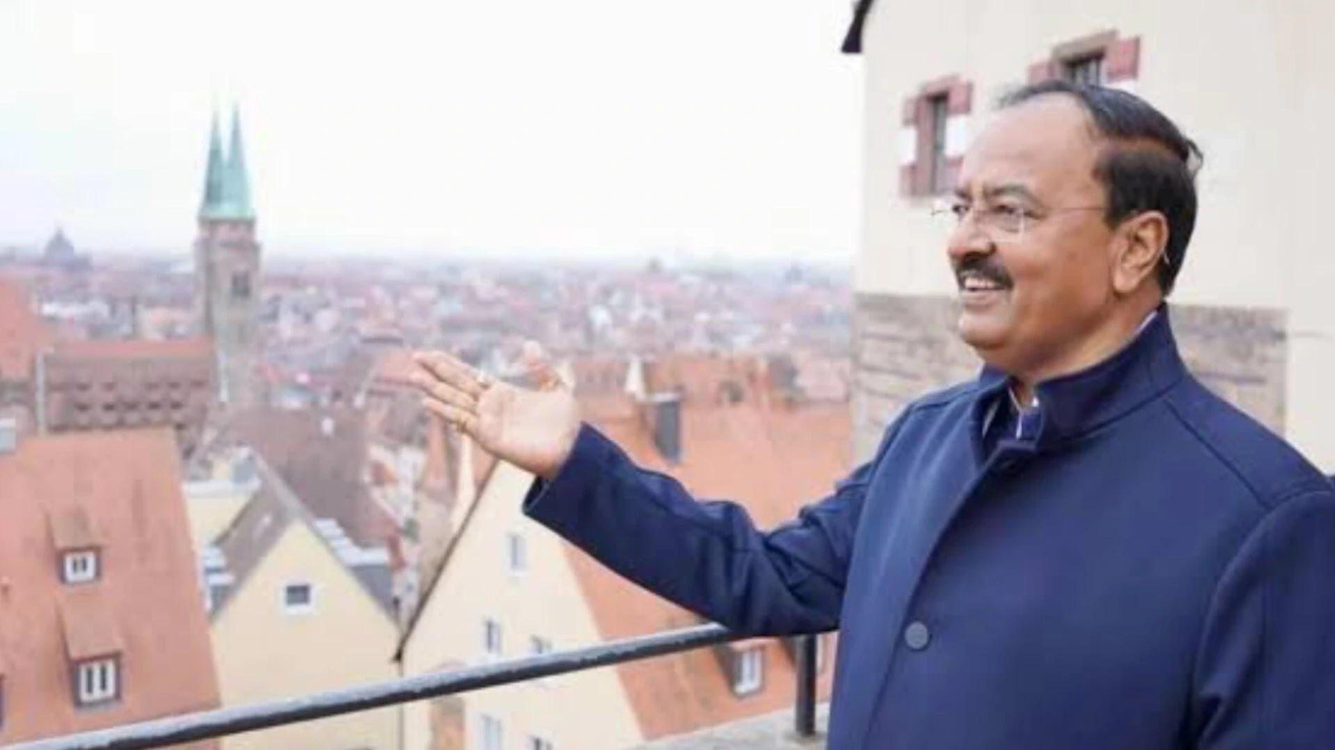 वीजा समस्या के चलते ब्रिटेन दौरा रद्द, जर्मनी से लौटे डिप्टी सीएम केशव मौर्य